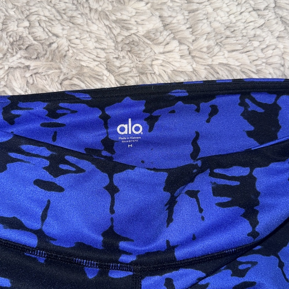 Alo Yoga Goddess Leggings Electric Blue Tie Dye Black ribbing Size M